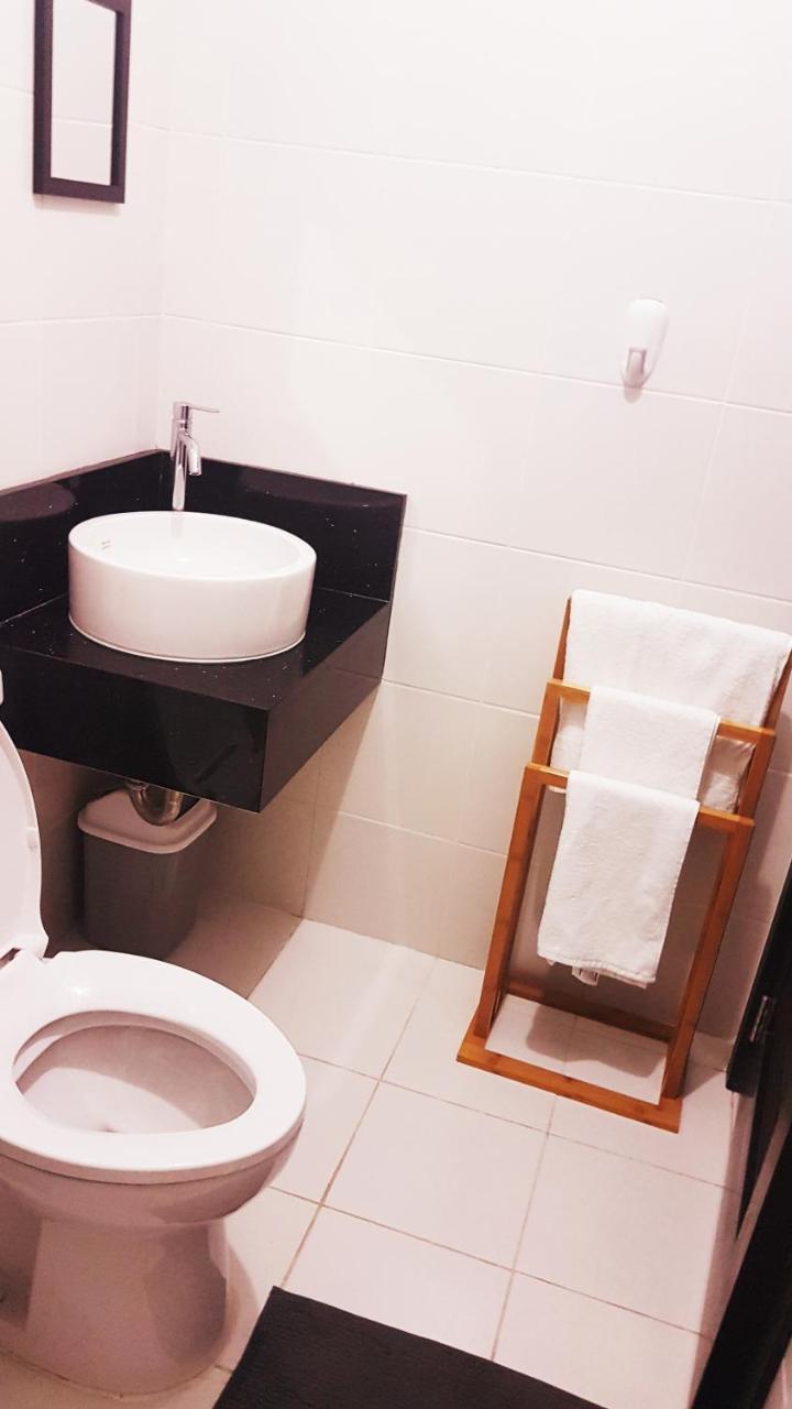 מנילה Studio Fully Furnished מראה חיצוני תמונה